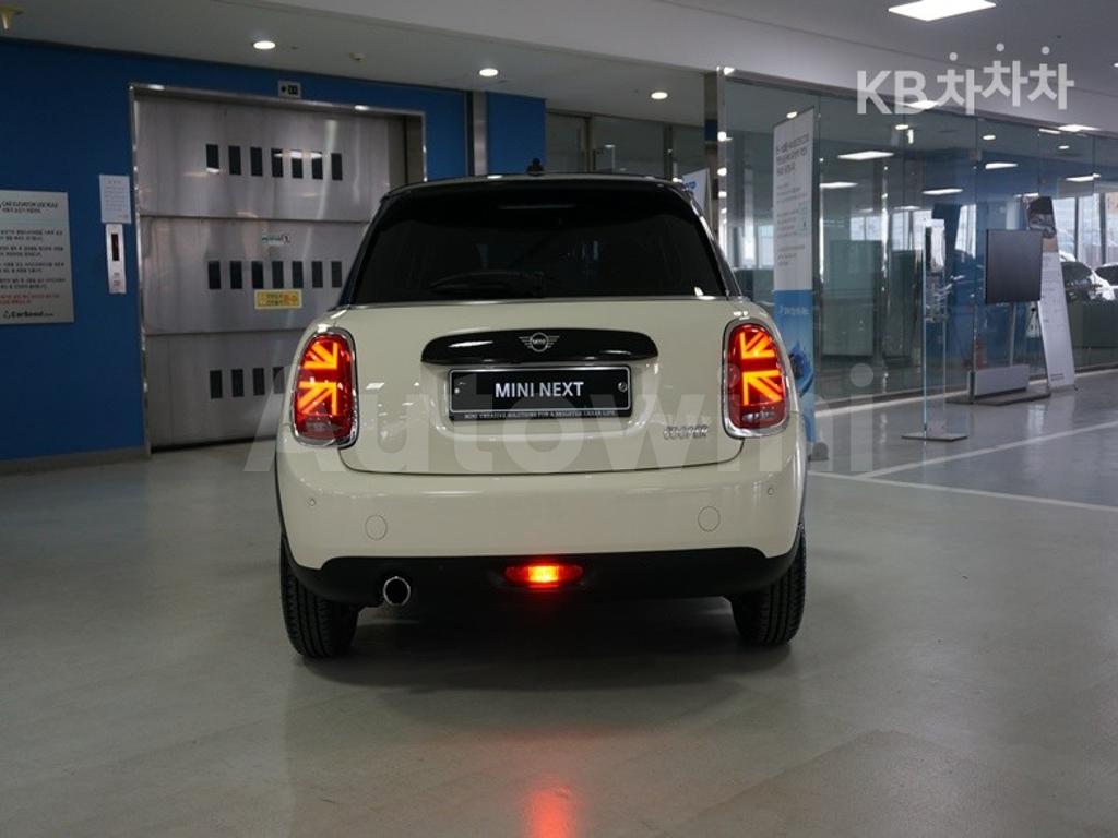 WMWXV7102L2M69961 2020 MINI COOPER 5DOORS 1.5 BASIC-2