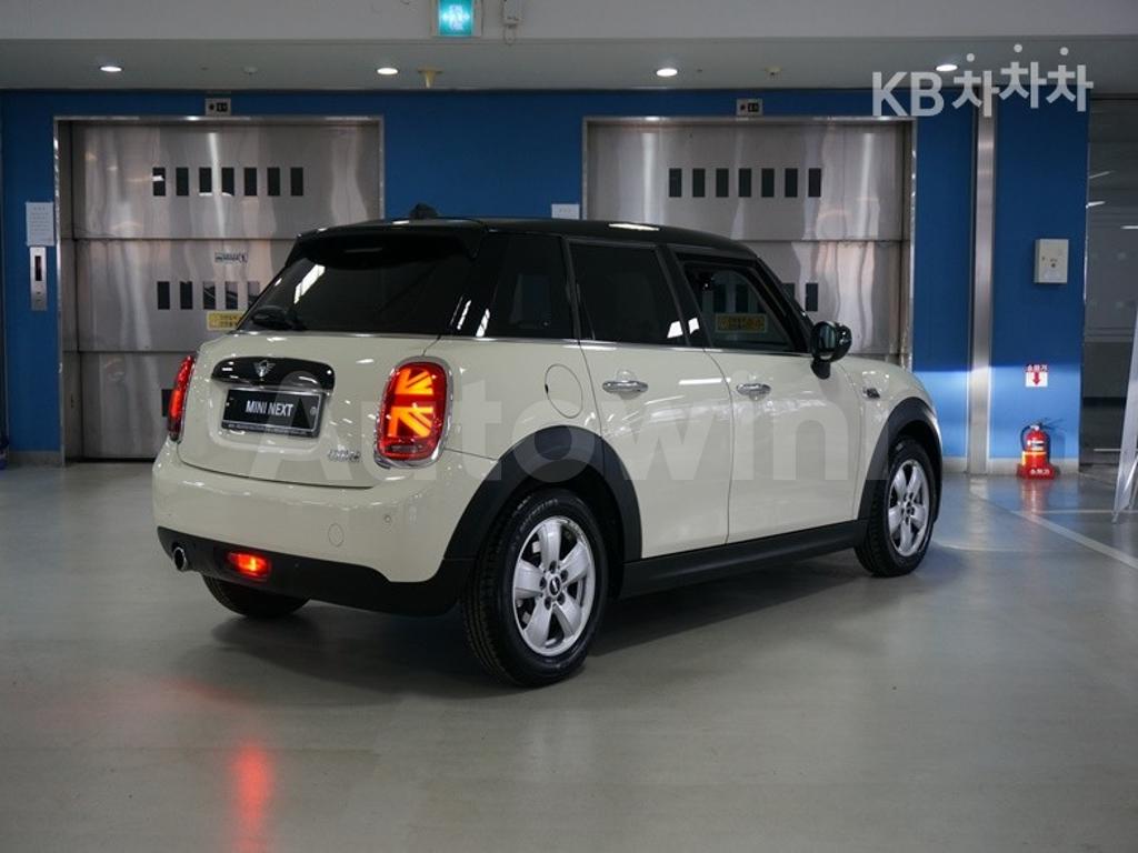 WMWXV7102L2M69961 2020 MINI COOPER 5DOORS 1.5 BASIC-3