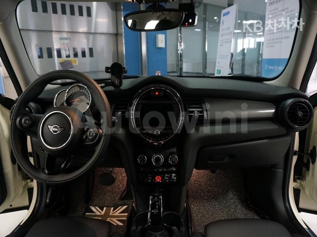 2020 MINI COOPER 5DOORS 1.5 BASIC - 8