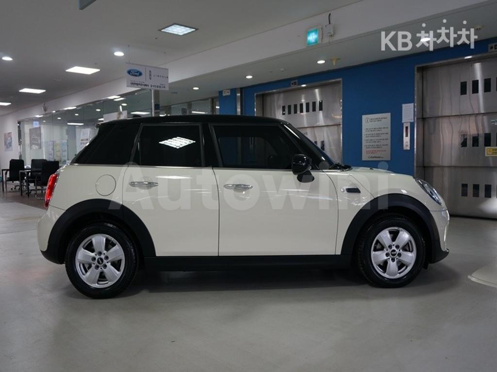 2020 MINI COOPER 5DOORS 1.5 BASIC - 11
