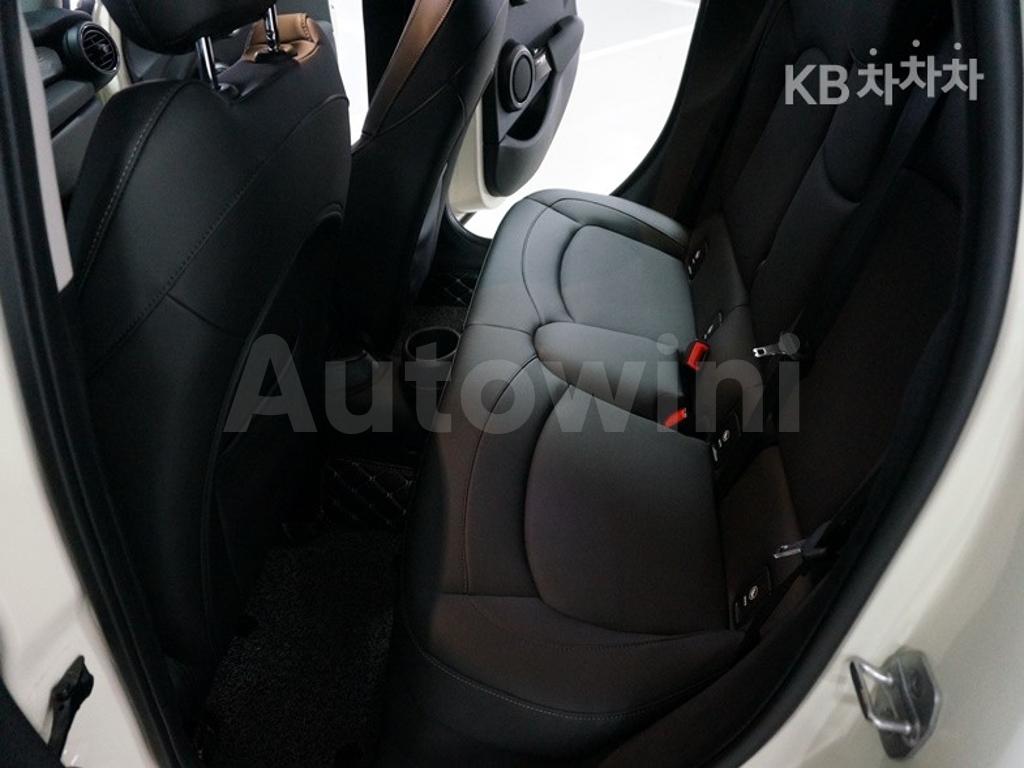 2020 MINI COOPER 5DOORS 1.5 BASIC - 12