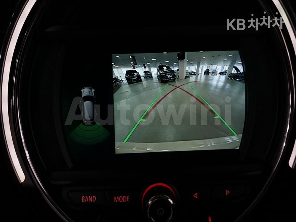 2020 MINI COOPER 5DOORS 1.5 BASIC - 17
