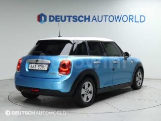WMWXT3104F2B73264 2015 MINI COOPER 5DOORS D 1.5 미드트림-1