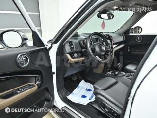 2018 MINI COOPER COUNTRYMAN D ALL4 2.0 HIGH TRIM - 11