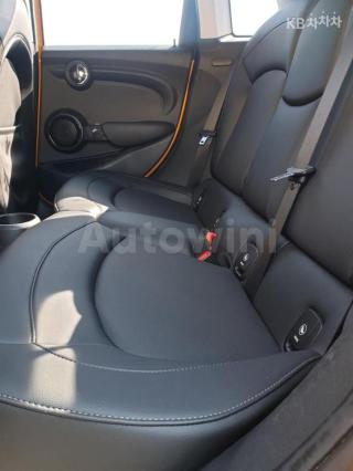 2015 MINI COOPER 5DOORS D 1.5 - 12