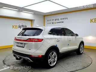 5LMCJ2A97FUJ35103 2015 LINCOLN MKC 2.0 AWD 리저브(102A)-2