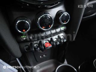 2019 MINI COOPER 3DOORS D 1.5 HIGH트림 - 18