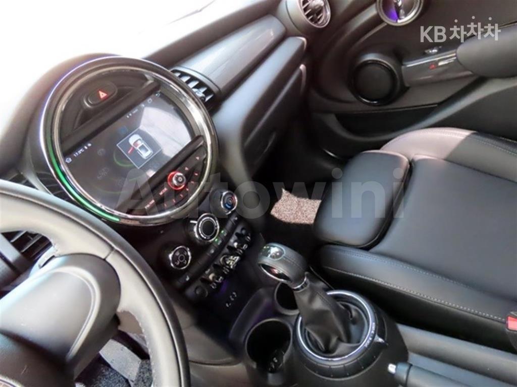 2017 MINI COOPER 5DOORS 1.5 BASIC - 11
