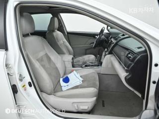 2012 TOYOTA CAMRY 2.5 HYBRID XLE - 10