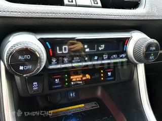 2019 TOYOTA RAV4 2.5 HYBRID AWD BASIC - 13