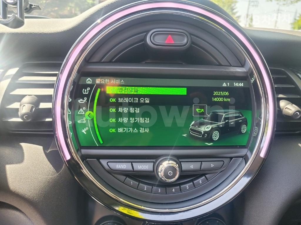 2019 MINI COOPER 5DOORS SD 2.0 - 15