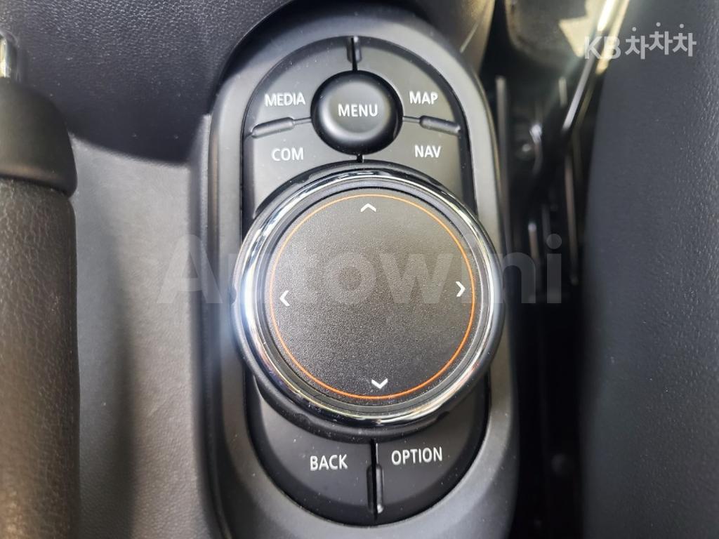 2019 MINI COOPER 5DOORS SD 2.0 - 16