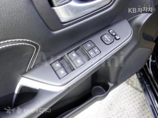 2016 TOYOTA CAMRY 2.5 XLE - 11
