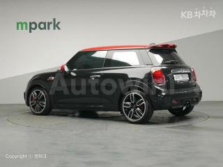 WMWXM9101J2F98529 2018 MINI COOPER 3DOORS S 2.0 JCW BASIC-2
