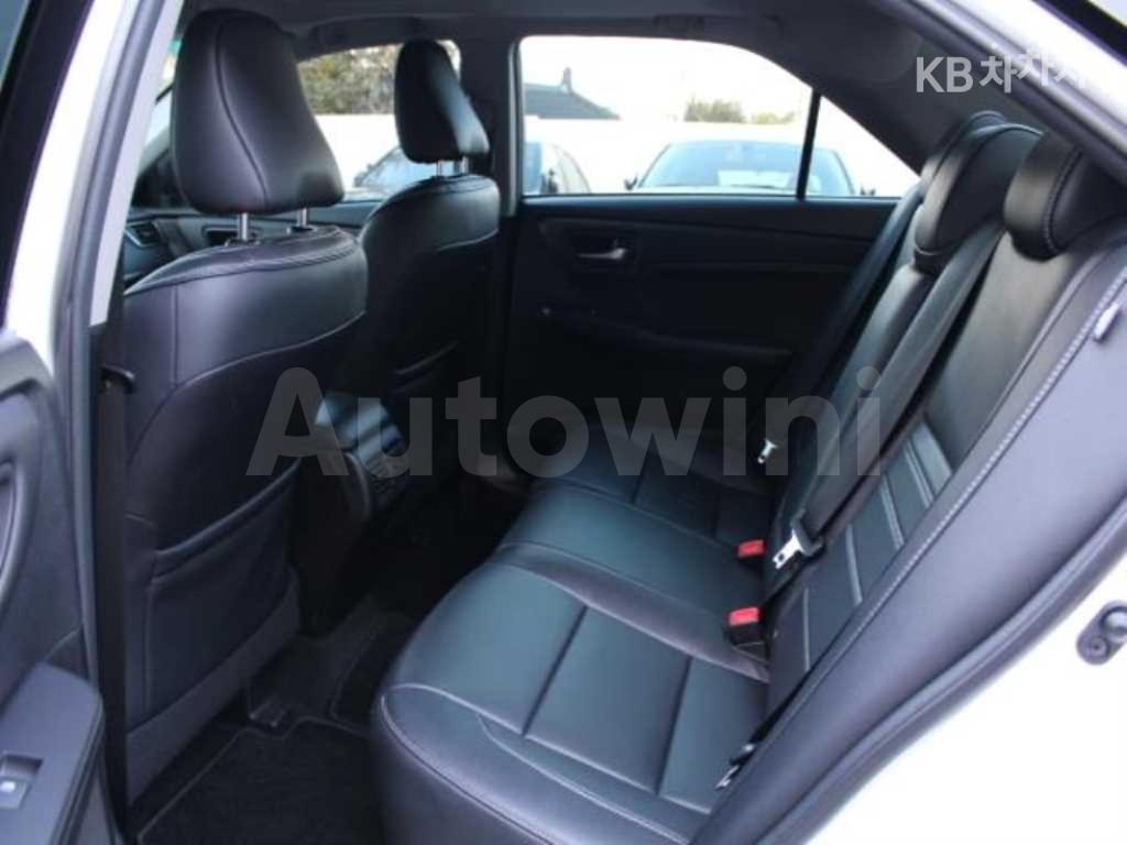 2017 TOYOTA CAMRY 2.5 XLE - 13