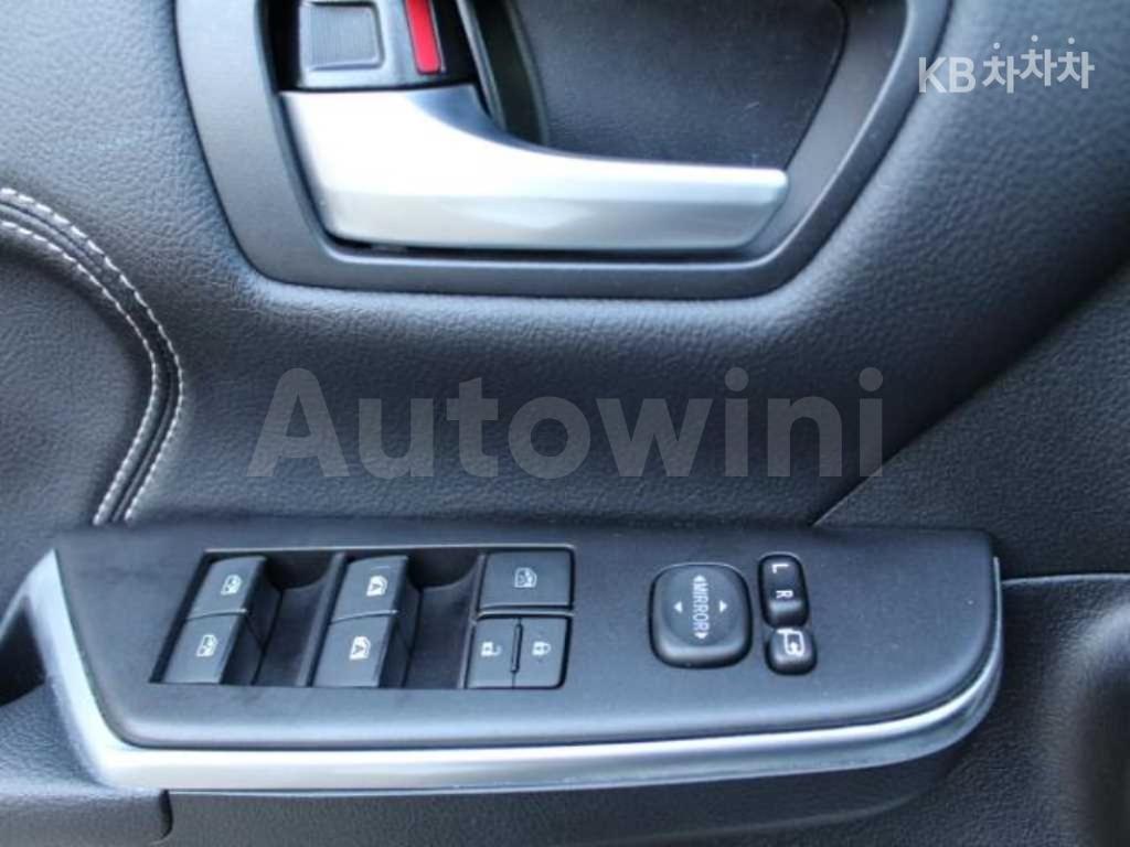 2017 TOYOTA CAMRY 2.5 XLE - 10