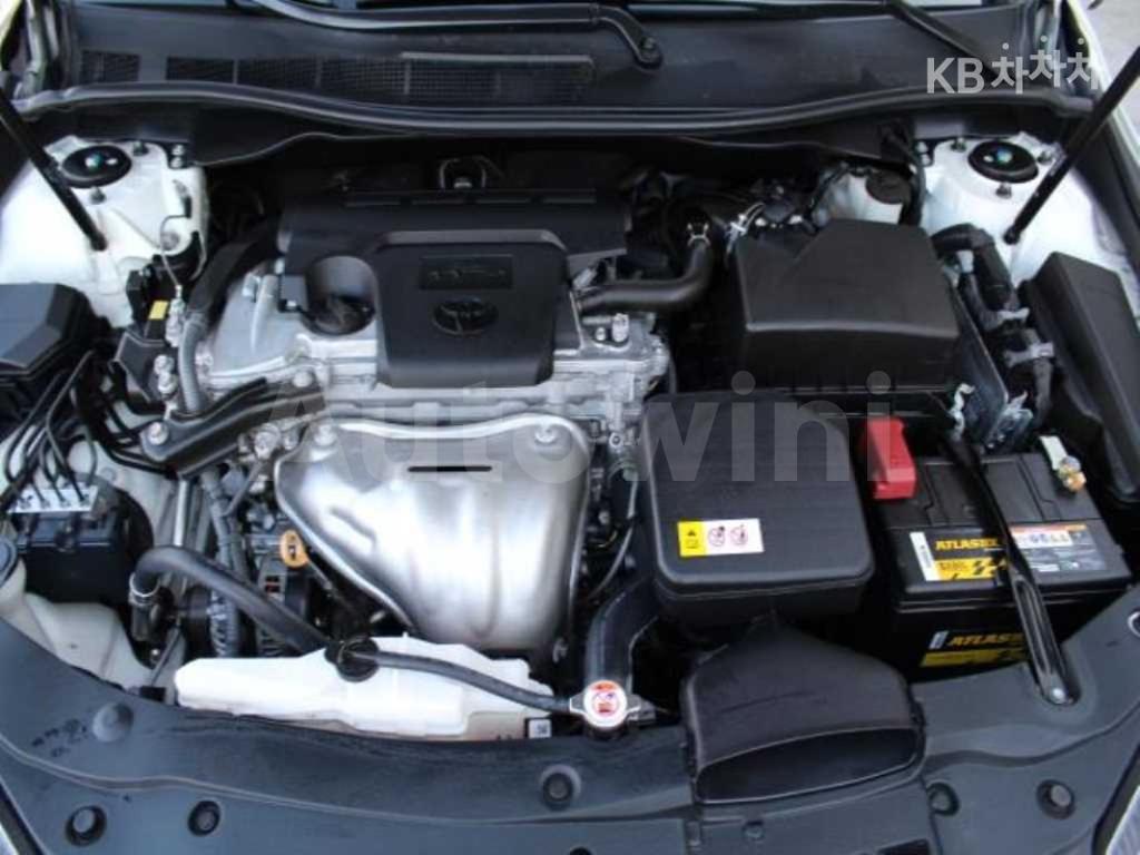 2017 TOYOTA CAMRY 2.5 XLE - 20