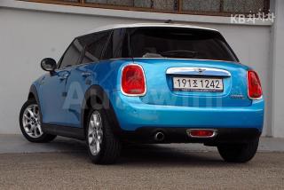 2017 MINI COOPER 5DOORS D 1.5 - 7