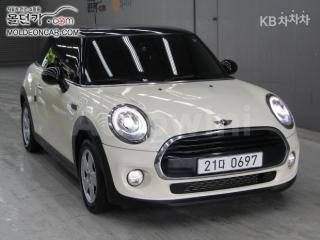 WMWXN3108G3B43089 2016 MINI COOPER 3DOORS D 1.5 미드트림-1
