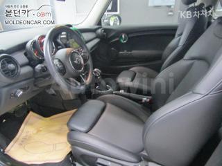 WMWXN3108G3B43089 2016 MINI COOPER 3DOORS D 1.5 미드트림-4