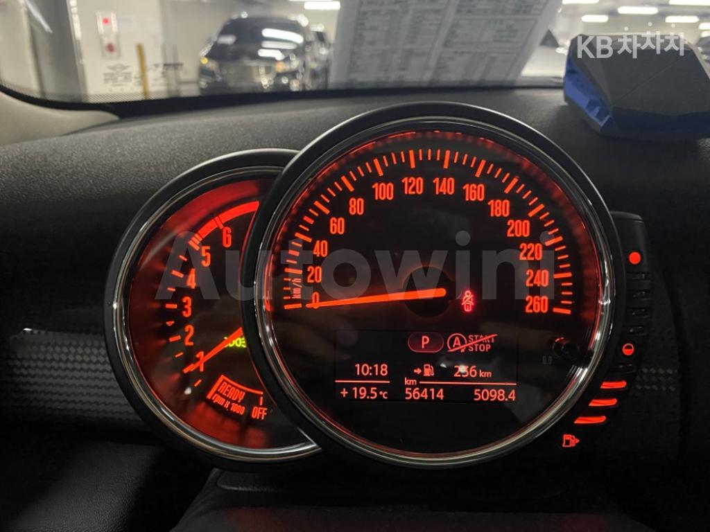 2015 MINI COOPER 5DOORS D 1.5 미드트림 - 9