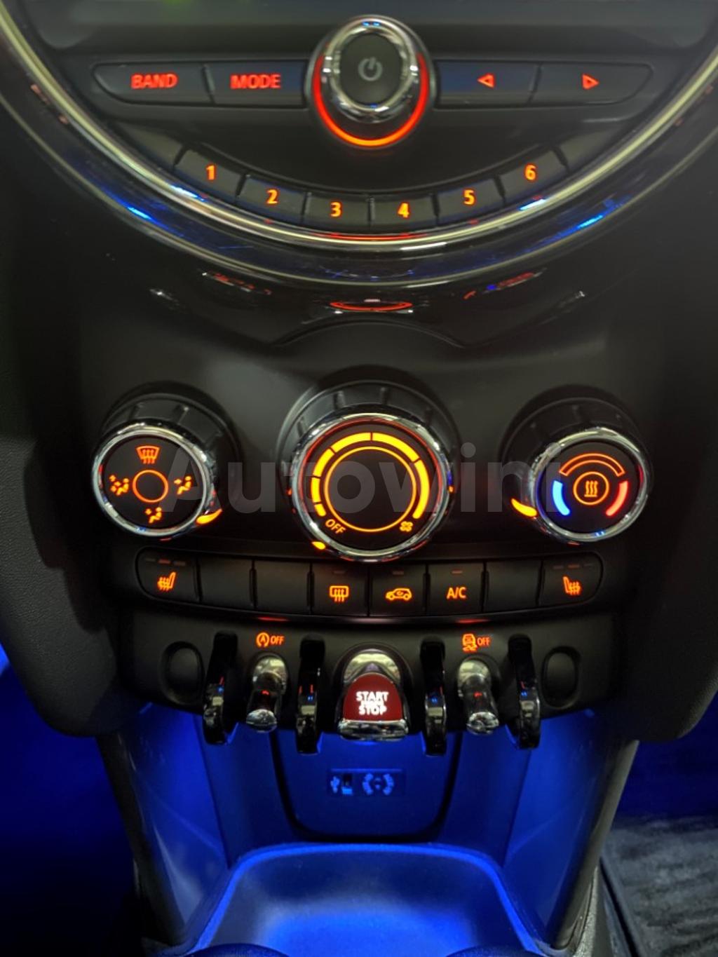 2015 MINI COOPER 5DOORS D 1.5 미드트림 - 11