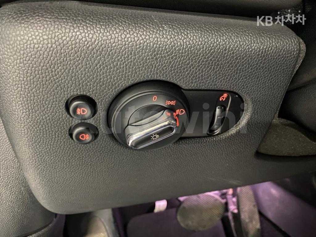 2015 MINI COOPER 5DOORS D 1.5 미드트림 - 14