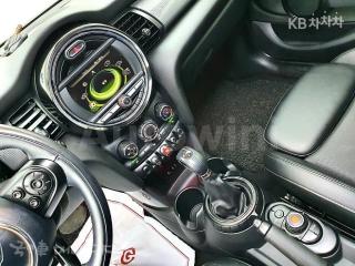 2015 MINI COOPER 5DOORS 1.5 미드트림 - 12