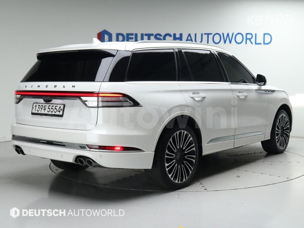 5LM5J9XCXLGL12435 2020 LINCOLN AVIATOR 3.0 V6 BLACK LABEL-1