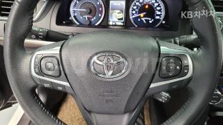 2017 TOYOTA CAMRY 2.5 XLE - 22