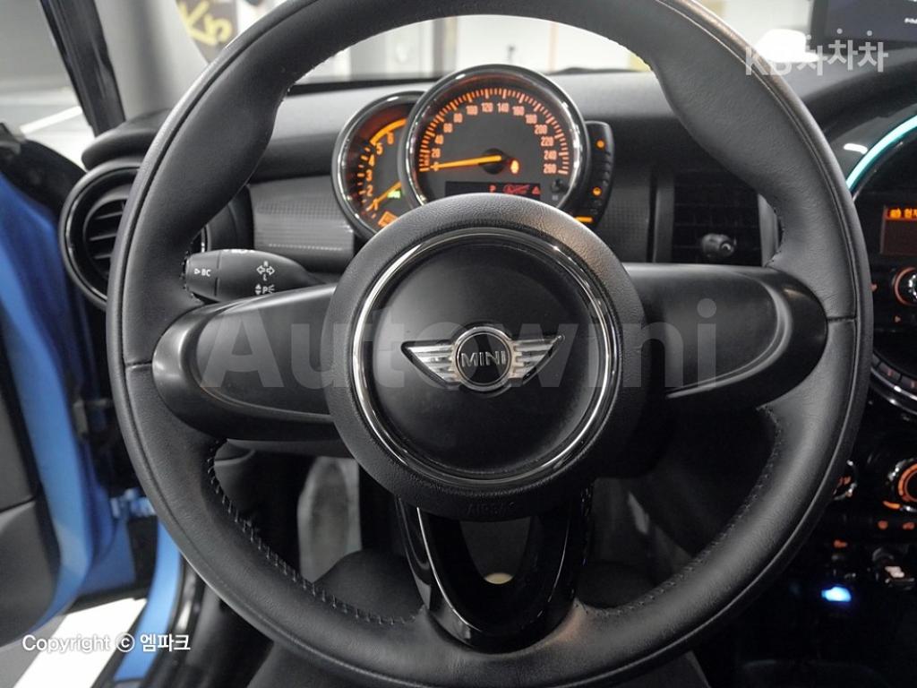 2015 MINI COOPER 5DOORS D 1.5 - 8