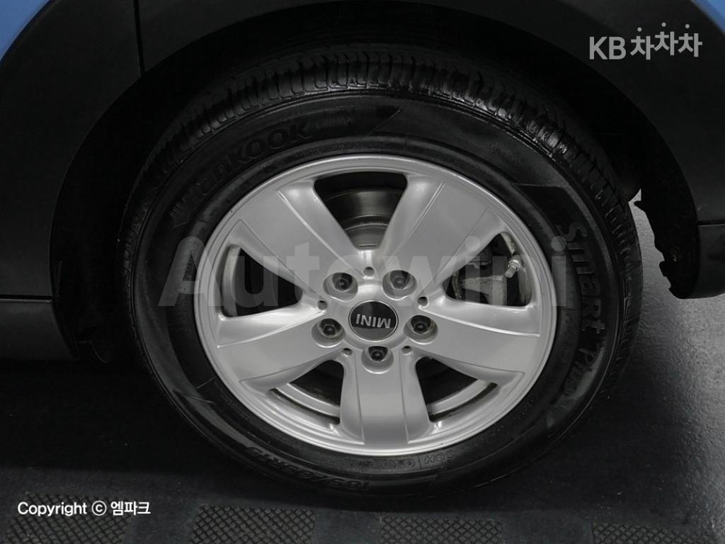 2015 MINI COOPER 5DOORS D 1.5 - 18