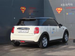 WMWXN3107H2E01075 2017 MINI COOPER 3DOORS D 1.5 미드트림-3