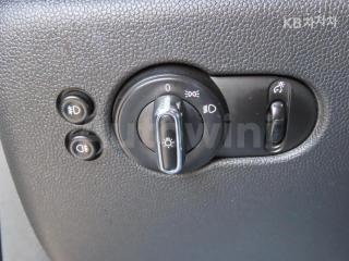 2017 MINI COOPER 3DOORS D 1.5 미드트림 - 10