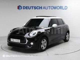 WMWXT3103H2E27534 2017 MINI COOPER 3DOORS D 1.5 미드트림-0