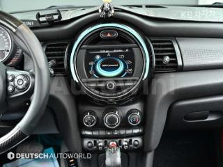 2017 MINI COOPER 3DOORS D 1.5 미드트림 - 14