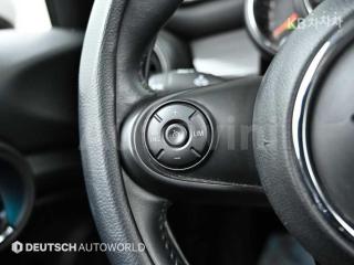 2017 MINI COOPER 3DOORS D 1.5 미드트림 - 17