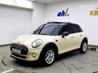2017 MINI COOPER 5DOORS D 1.5 HIGH트림 - 21