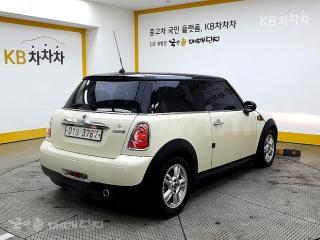 WMWSU3103BT017418 2011 MINI COOPER 3DOORS 1.6-2