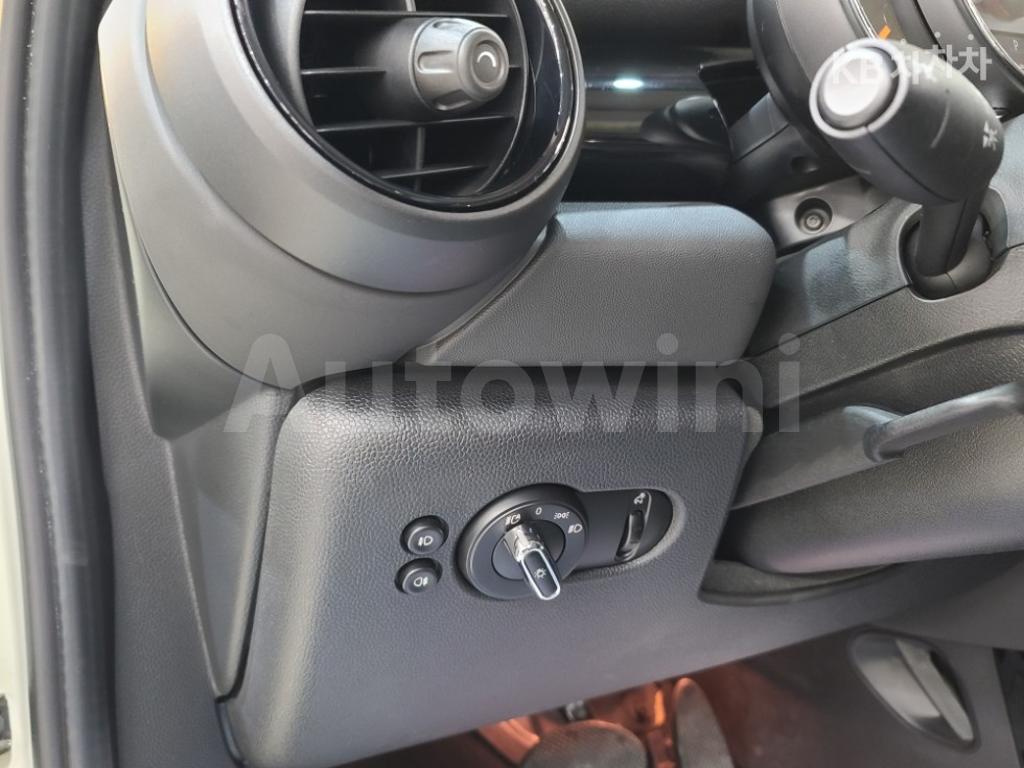 2019 MINI COOPER 5DOORS 1.5 HIGH트림 - 11