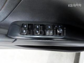 2018 TOYOTA CAMRY 2.5 HYBRID LE - 13