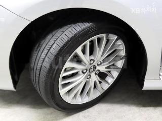 2018 TOYOTA CAMRY 2.5 HYBRID LE - 20