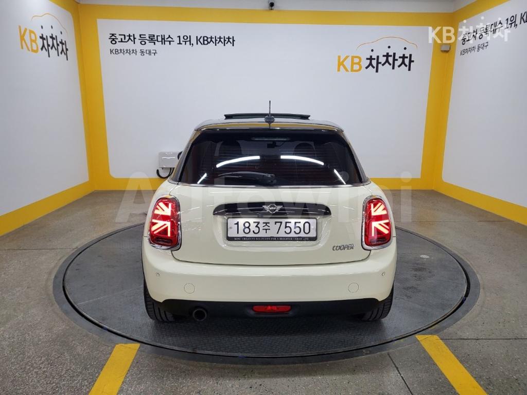 WMWXU1105K2H34857 2019 MINI COOPER 5DOORS 1.5 HIGH트림-2