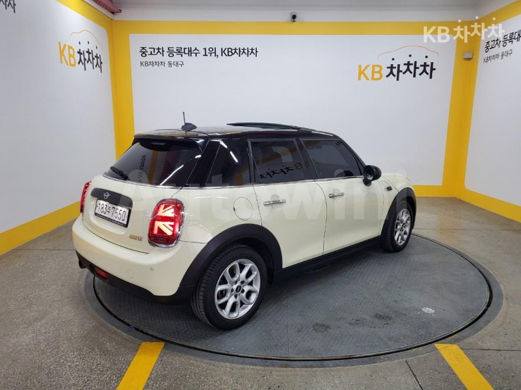 WMWXU1105K2H34857 2019 MINI COOPER 5DOORS 1.5 HIGH트림-3
