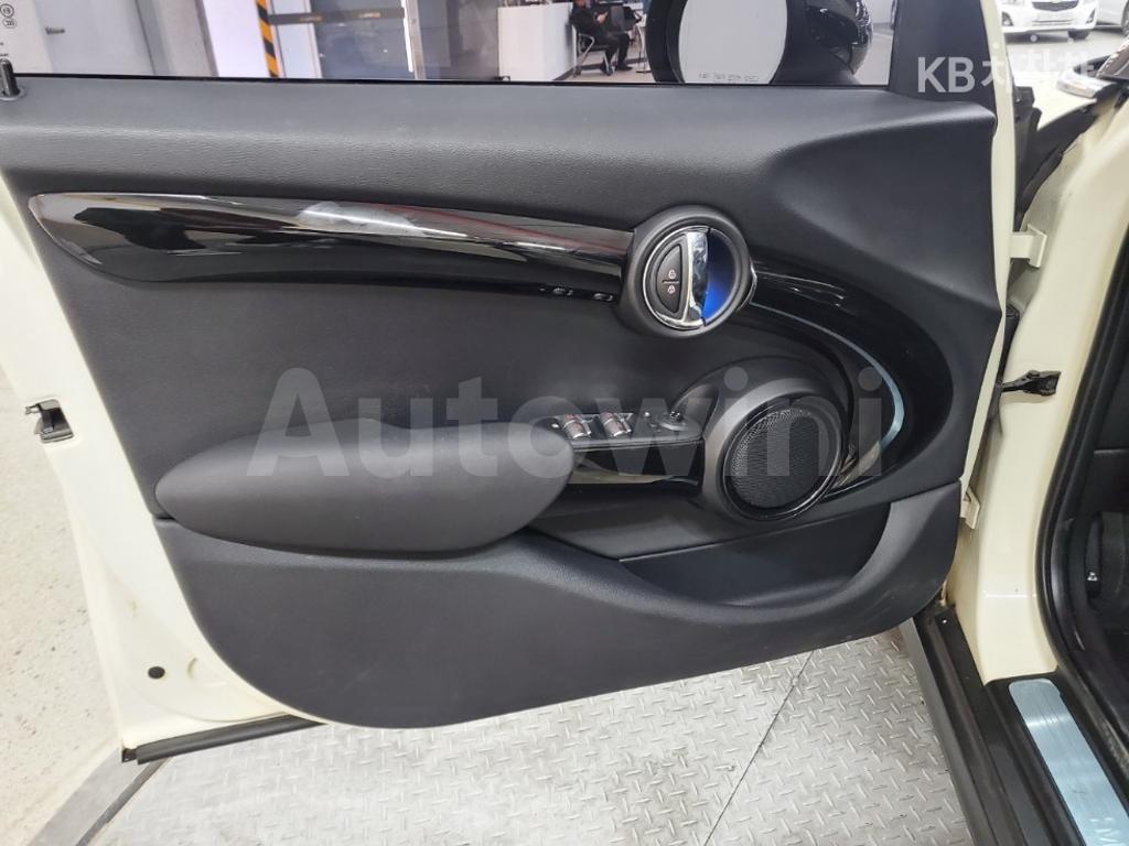 2019 MINI COOPER 5DOORS 1.5 HIGH트림 - 20
