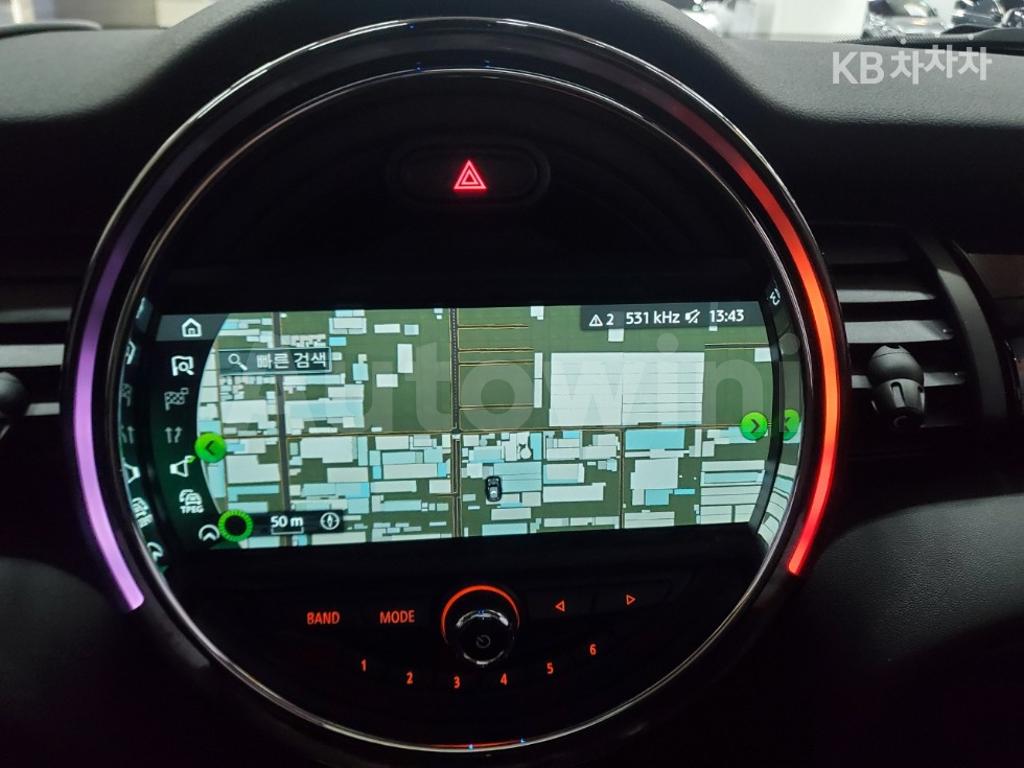 2019 MINI COOPER 5DOORS 1.5 HIGH트림 - 9