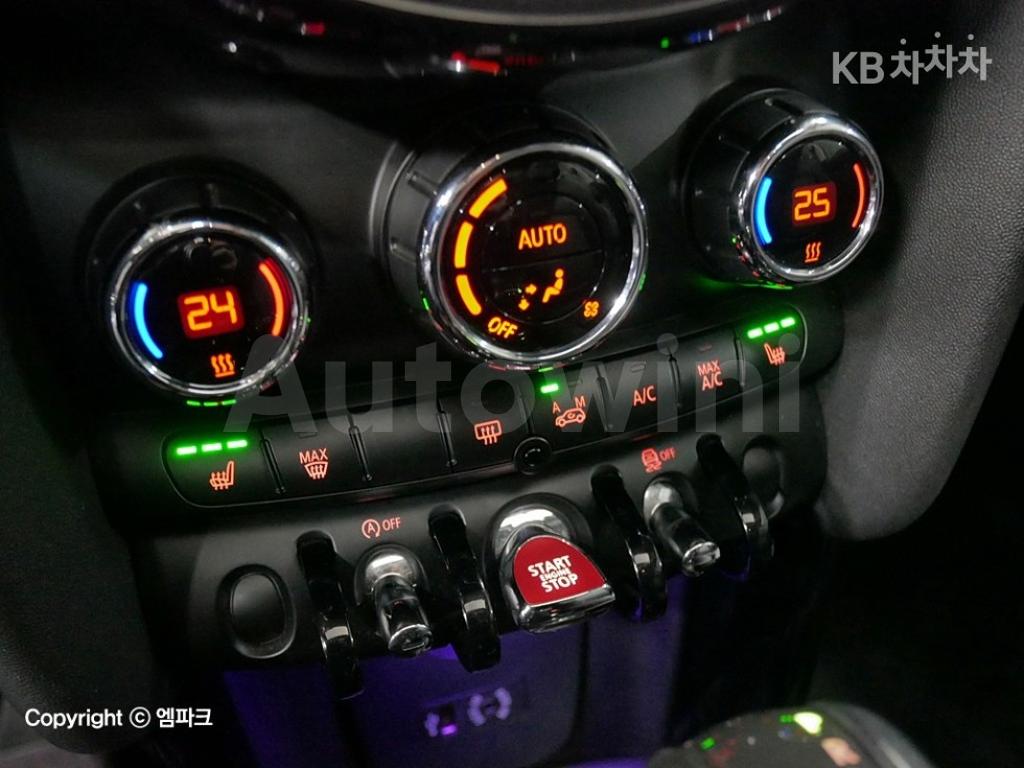 2015 MINI COOPER 5DOORS D 1.5 HIGH트림 - 14