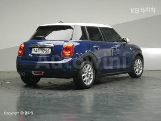 WMWXT3109G2C96026 2016 MINI COOPER 5DOORS D 1.5 HIGH트림-3