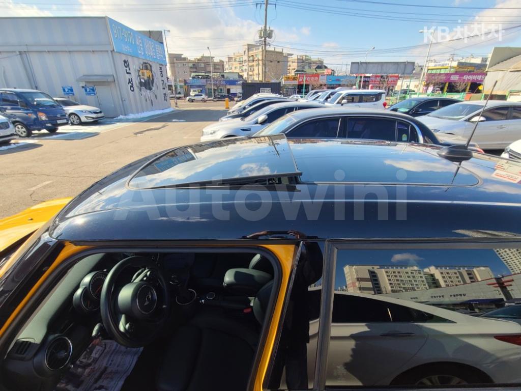 2015 MINI COOPER 5DOORS 1.5 HIGH트림 - 18
