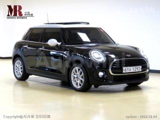 WMWXV3103KTF00414 2019 MINI COOPER 5DOORS D 1.5 HIGH트림-1